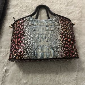 Brahmín Bag. New. I removed the tags to use it, and was not big enough for me.